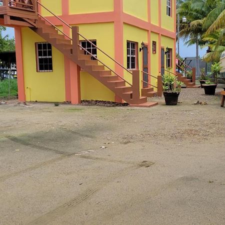 Alan'S Paradise Hotel Placencia 외부 사진