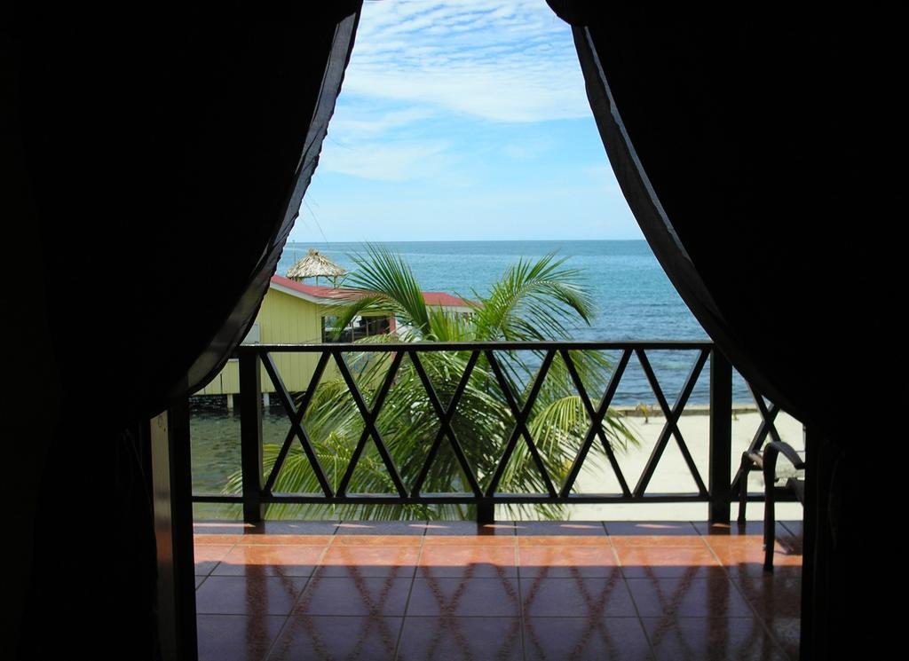 Alan'S Paradise Hotel Placencia 외부 사진