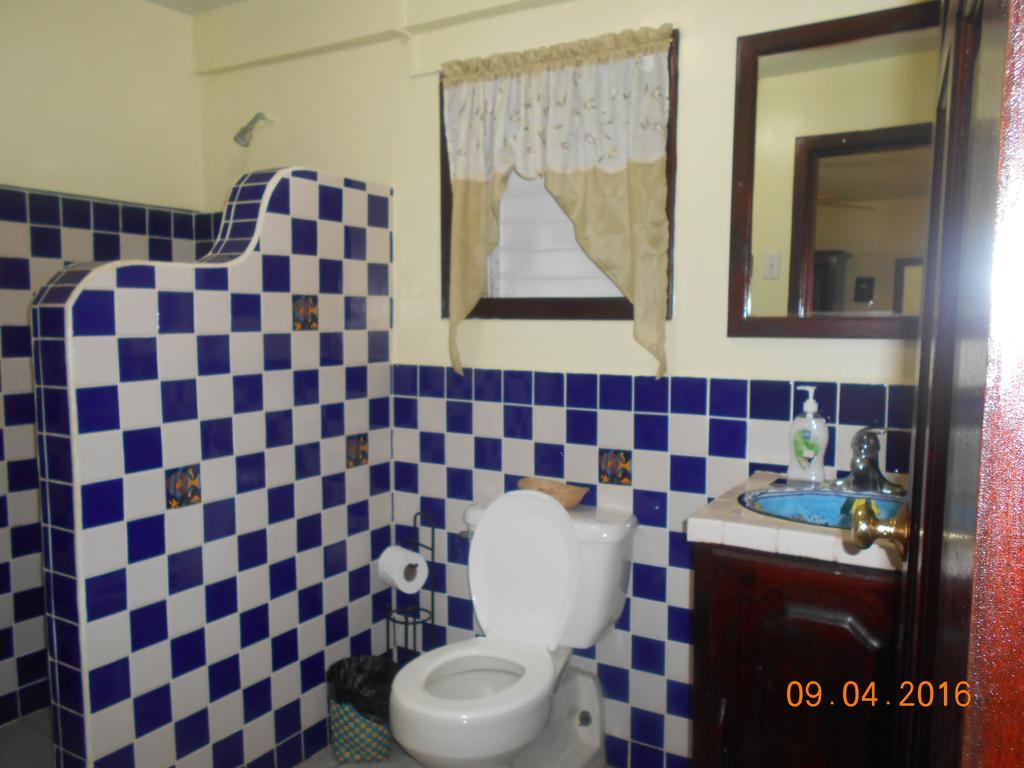 Alan'S Paradise Hotel Placencia 외부 사진