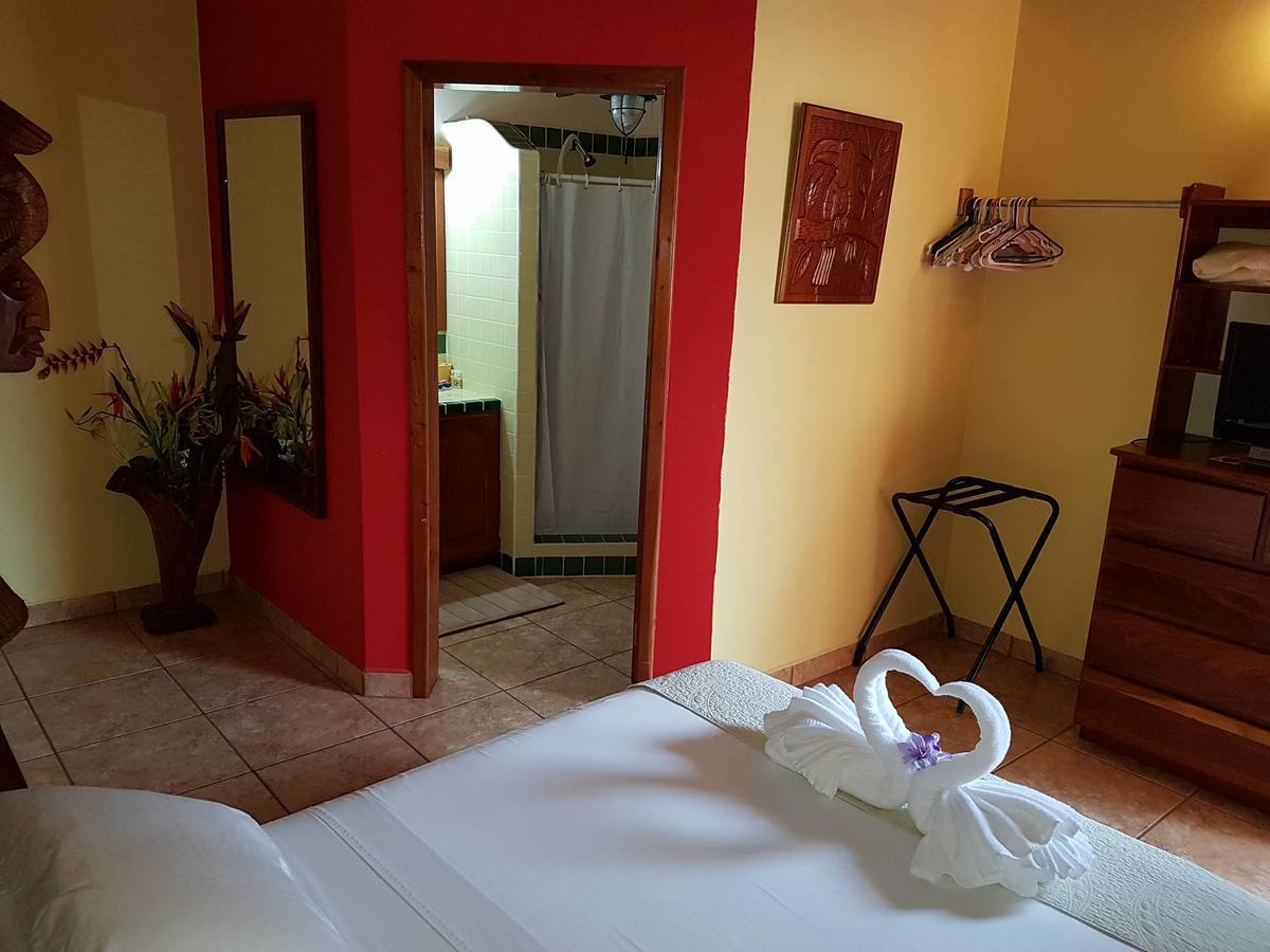 Alan'S Paradise Hotel Placencia 외부 사진