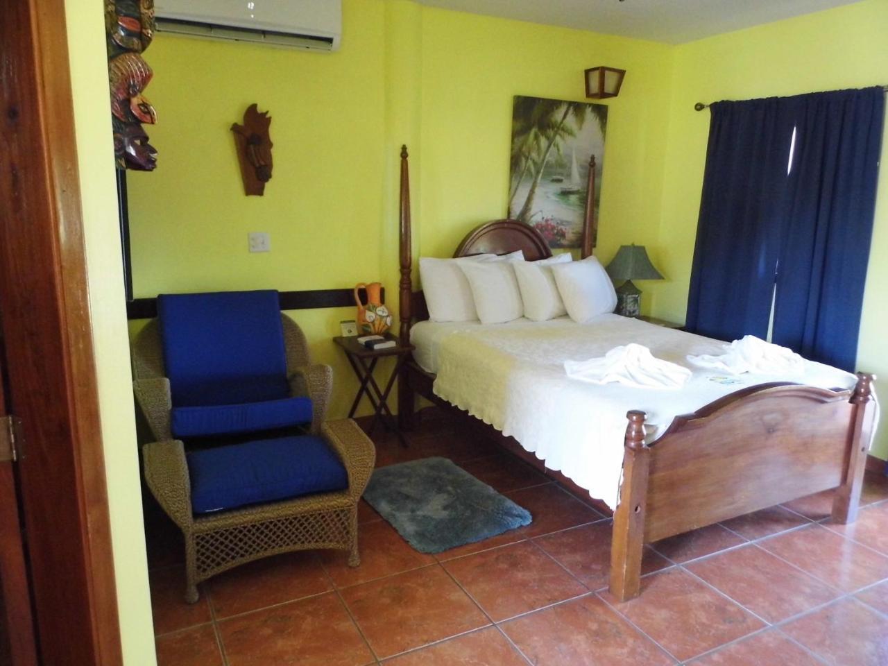 Alan'S Paradise Hotel Placencia 외부 사진
