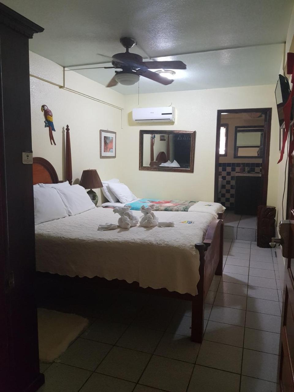 Alan'S Paradise Hotel Placencia 외부 사진